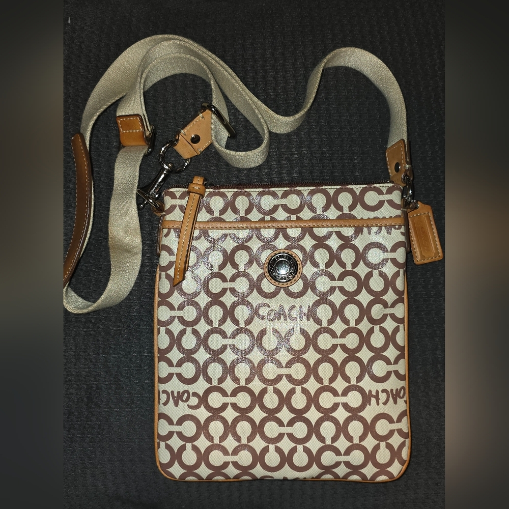 COACH 42420 Leah Op Art Brown and Cream Crossbody Bag Swingpack